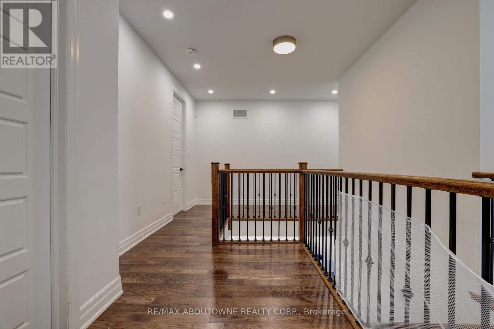 1416 Ford Strathy Crescent S, Oakville, Ontario  L6H 6E3 - Photo 26 - W13004494