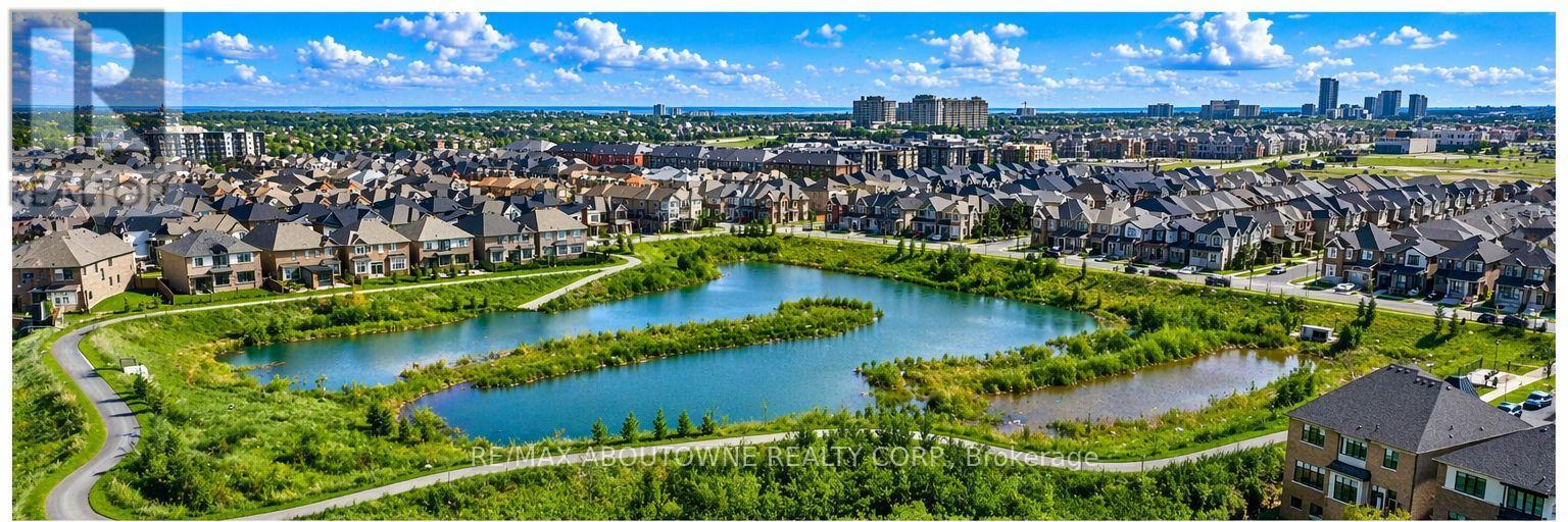 1416 Ford Strathy Crescent S, Oakville, Ontario  L6H 6E3 - Photo 44 - W13004494