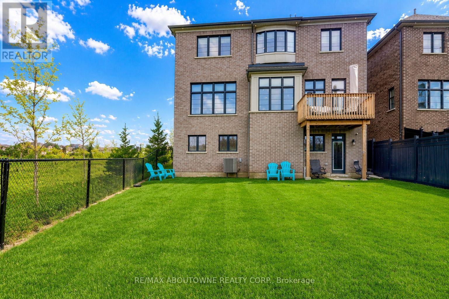 1416 Ford Strathy Crescent S, Oakville, Ontario  L6H 6E3 - Photo 45 - W13004494