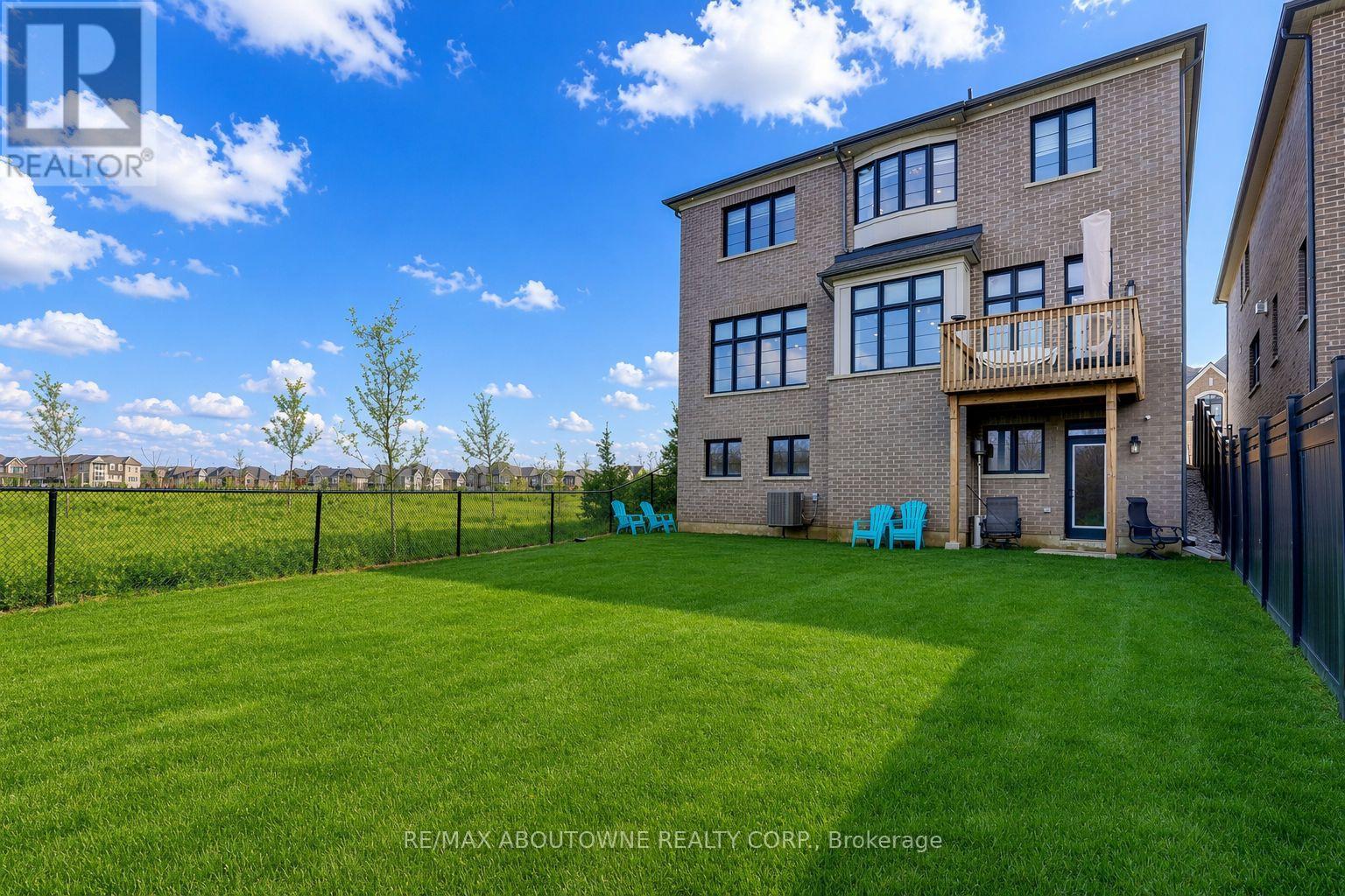 1416 Ford Strathy Crescent S, Oakville, Ontario  L6H 6E3 - Photo 46 - W13004494