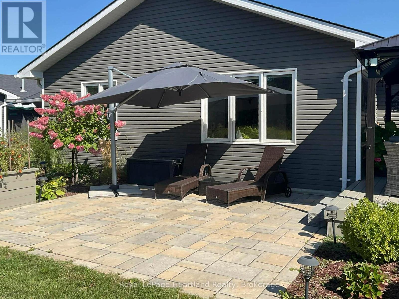 33 Lake Breeze Drive, Ashfield-Colborne-Wawanosh, Ontario  N7A 0B7 - Photo 31 - X12823884