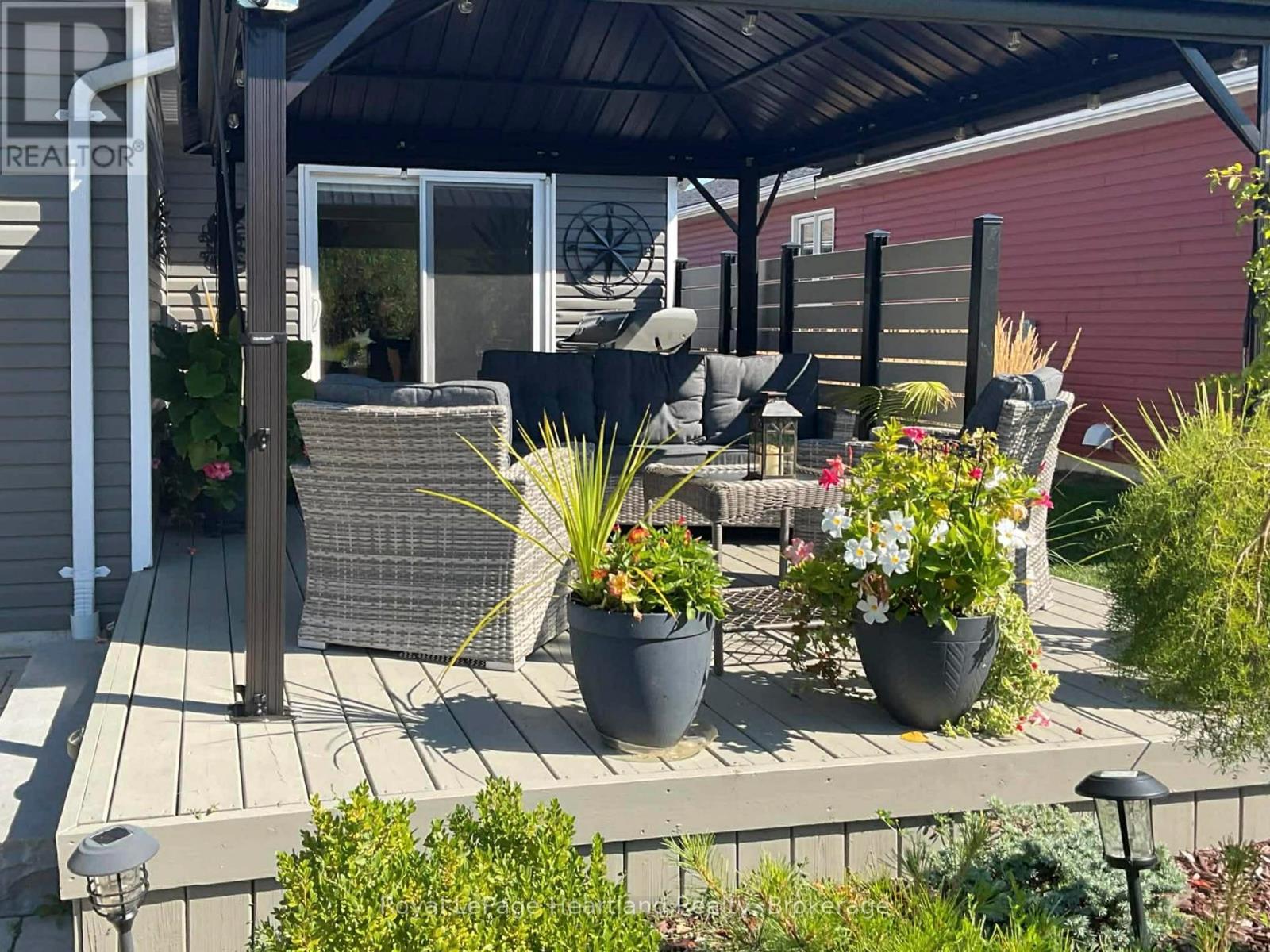 33 Lake Breeze Drive, Ashfield-Colborne-Wawanosh, Ontario  N7A 0B7 - Photo 35 - X12823884