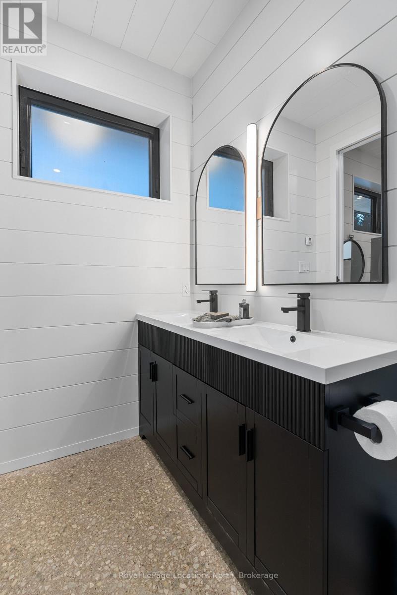 111 Slabtown Road, Blue Mountains, Ontario  N0H 1J0 - Photo 31 - X12616098