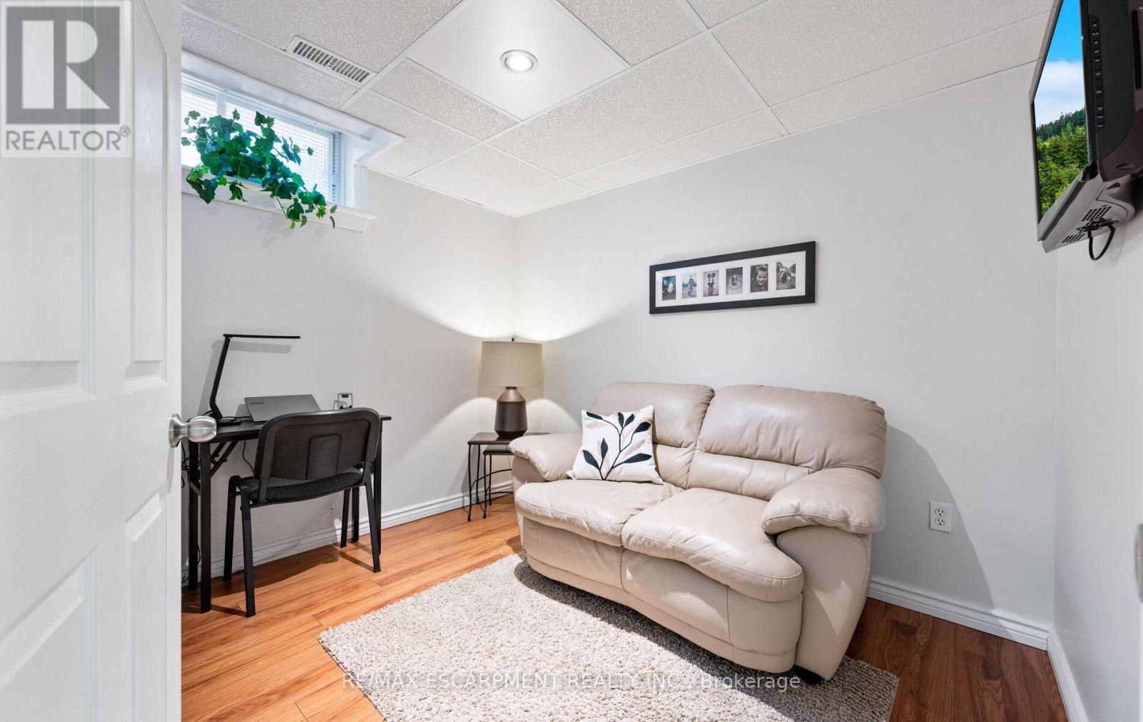 39 Colonial Crescent, Grimsby, Ontario  L3M 5H3 - Photo 30 - X13005672