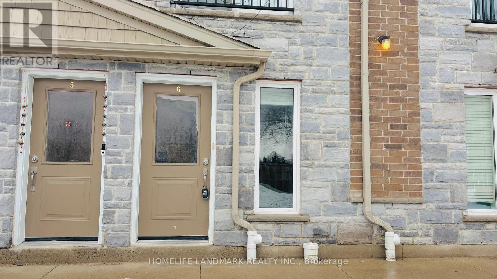 6 - 122 Courtland Avenue E, Kitchener, Ontario  N2G 0B8 - Photo 4 - X13005698