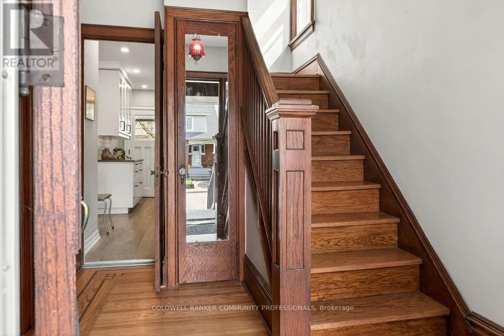 93 Houghton Avenue S, Hamilton, Ontario  L8K 2M9 - Photo 7 - X13005870