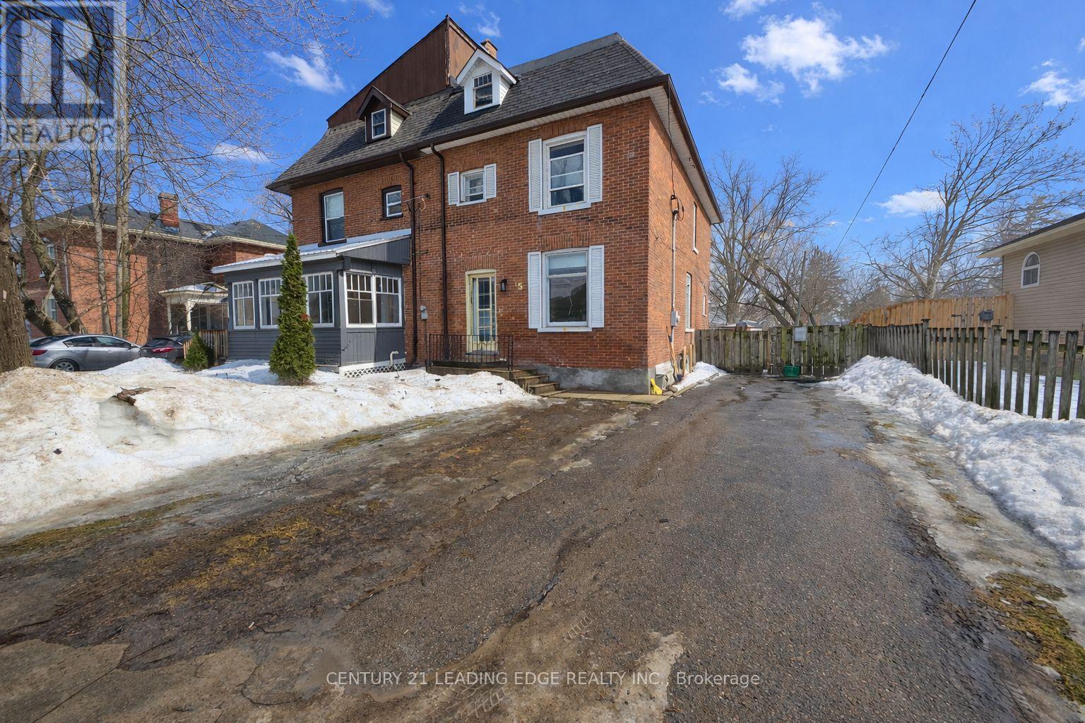 15 George Street N, Kawartha Lakes, Ontario  K0L 2W0 - Photo 1 - X13006046