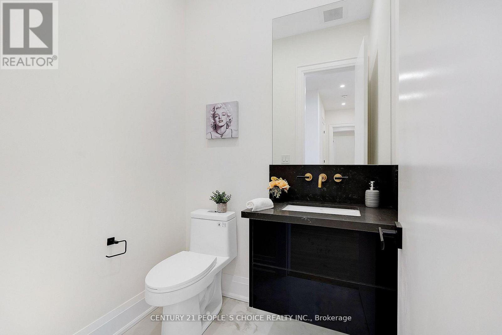 Upper - 8915 Heritage Road, Brampton, Ontario  L6Y 0E4 - Photo 14 - W12991800