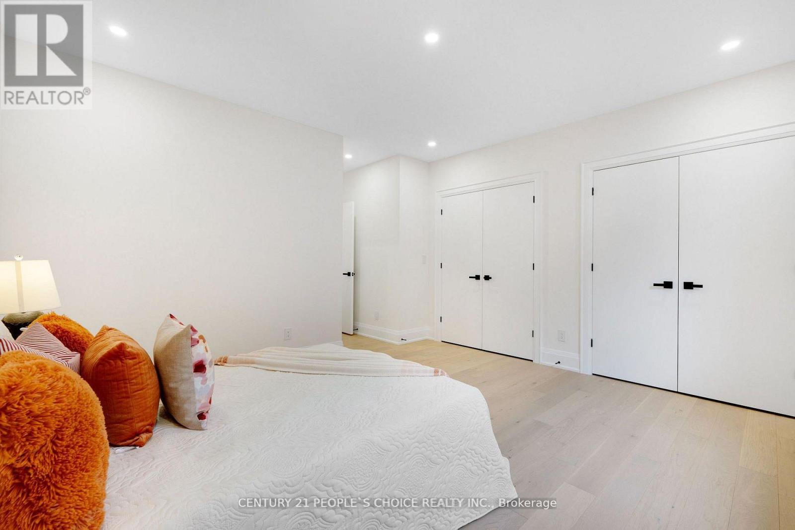 Upper - 8915 Heritage Road, Brampton, Ontario  L6Y 0E4 - Photo 36 - W12991800