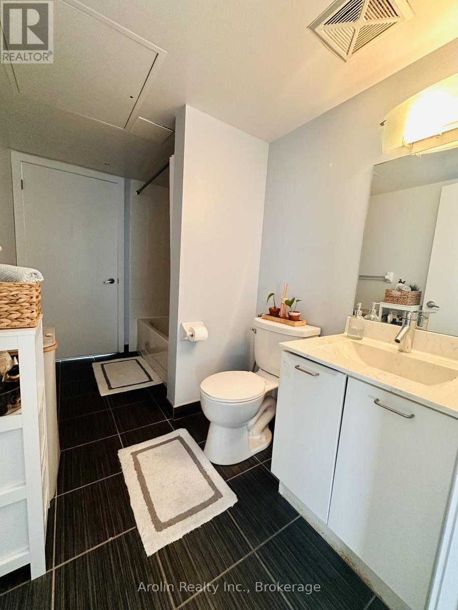 212 - 20 Joe Shuster Way, Toronto, Ontario  M6K 0A3 - Photo 14 - W13006244