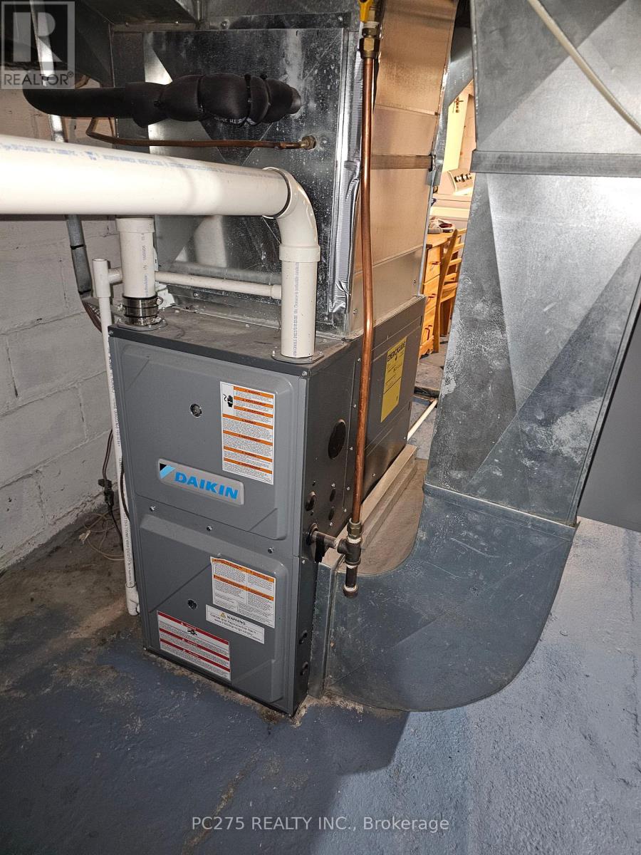 112 Essex Street, Sarnia, Ontario  N7T 4R7 - Photo 28 - X12877268