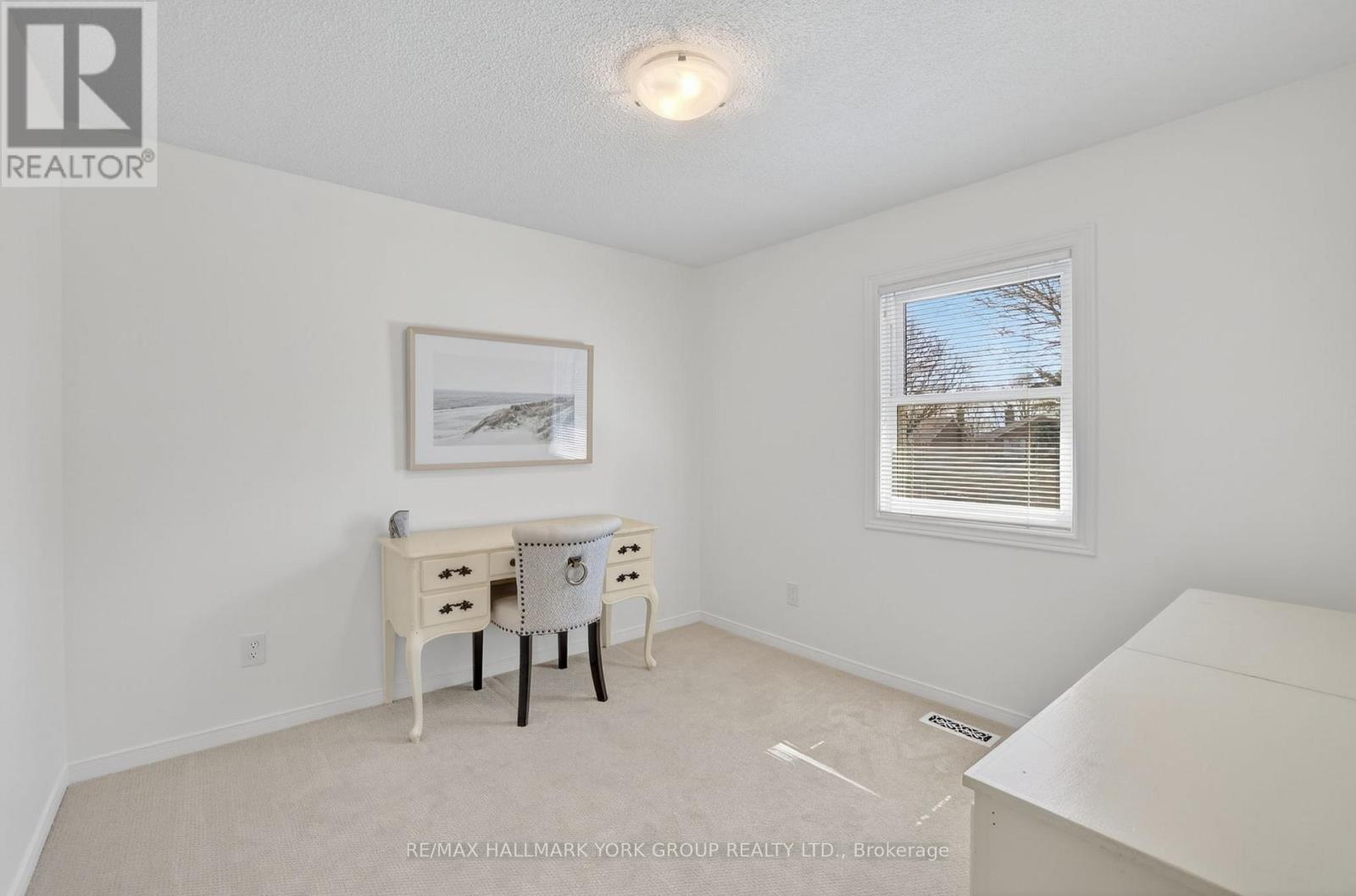 26 Mendys Forest, Aurora, Ontario  L4G 5A4 - Photo 30 - N12981156