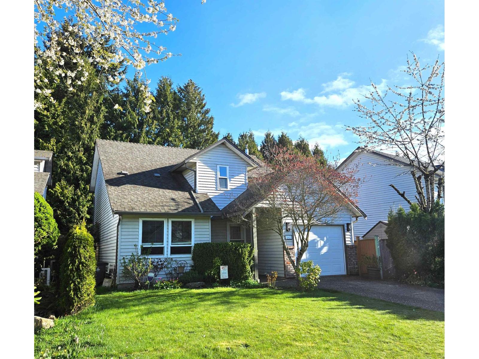 15429 90 Avenue, Surrey, British Columbia  V3R 9J5 - Photo 2 - R3110932