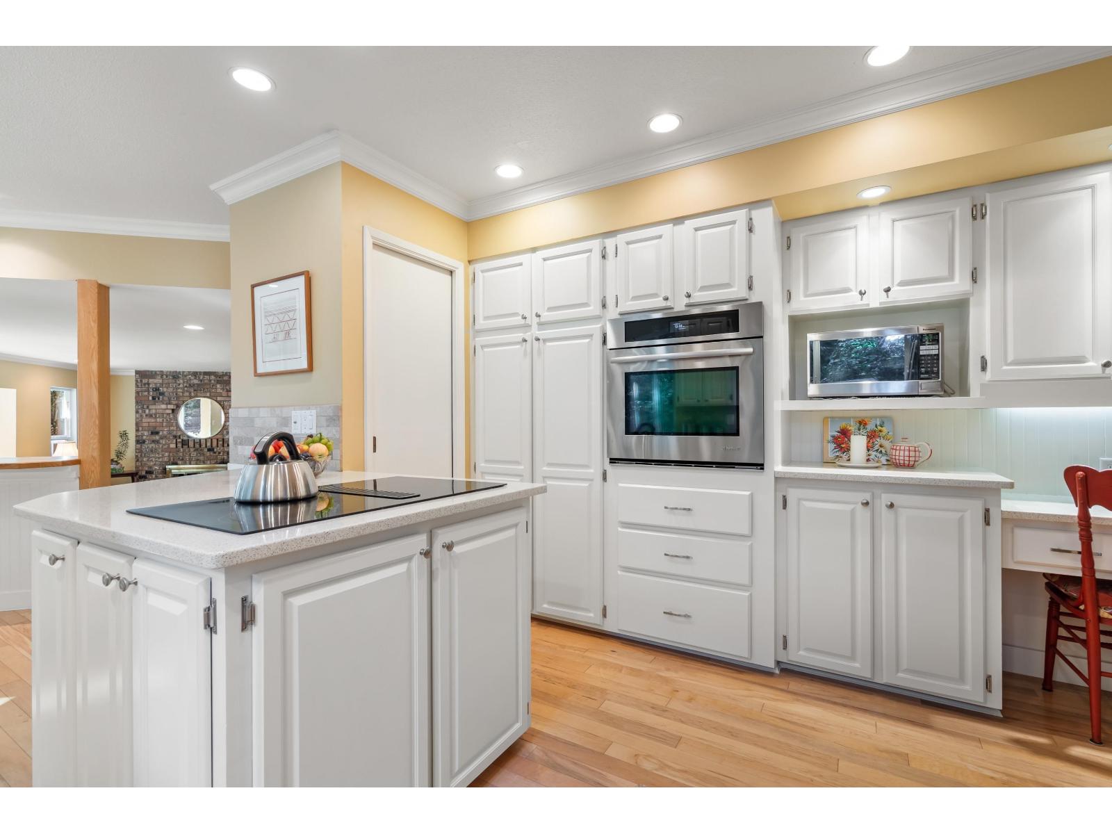 13247 17a Avenue, Surrey, British Columbia  V4A 6R9 - Photo 9 - R3111689