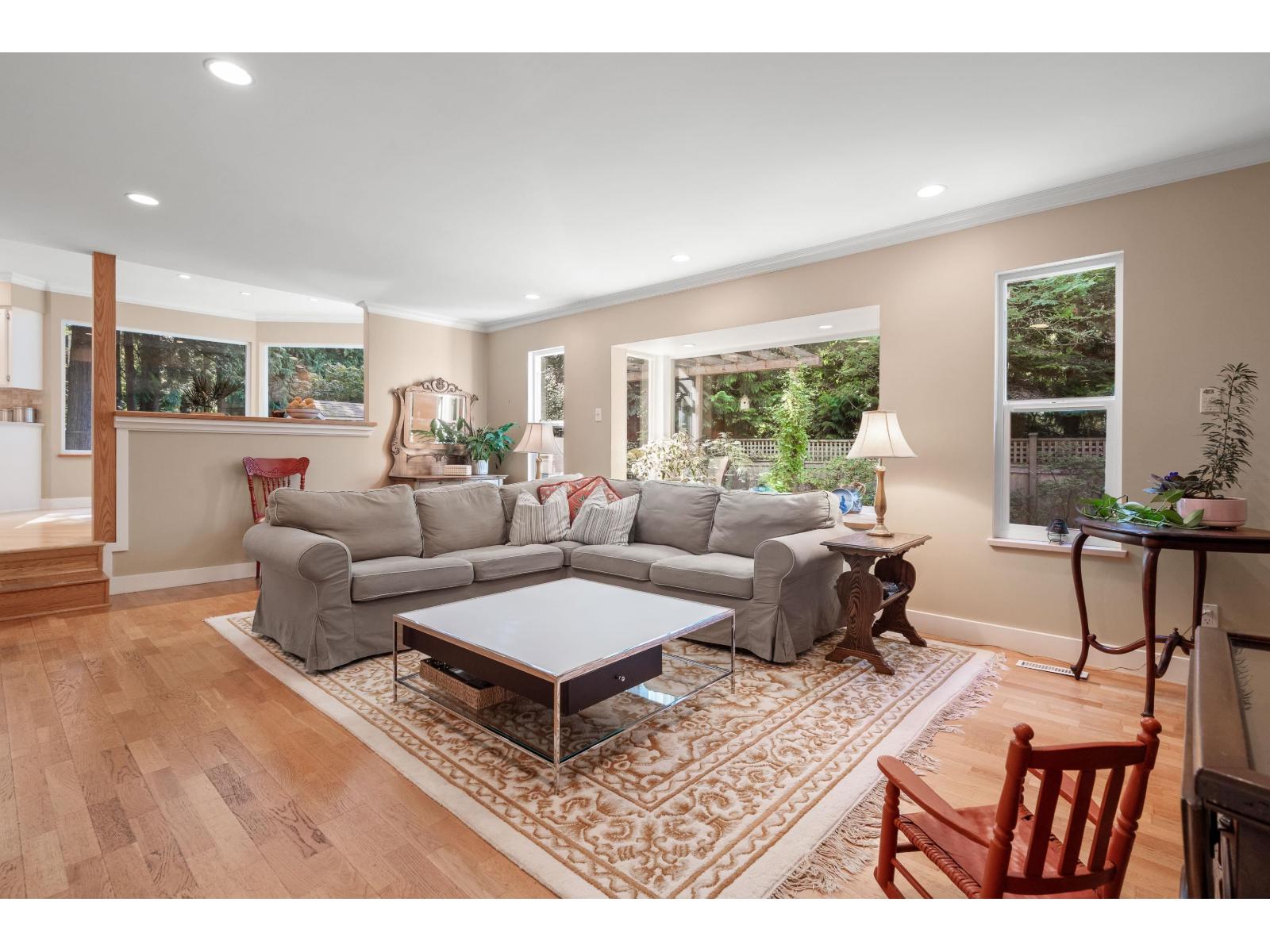 13247 17a Avenue, Surrey, British Columbia  V4A 6R9 - Photo 11 - R3111689