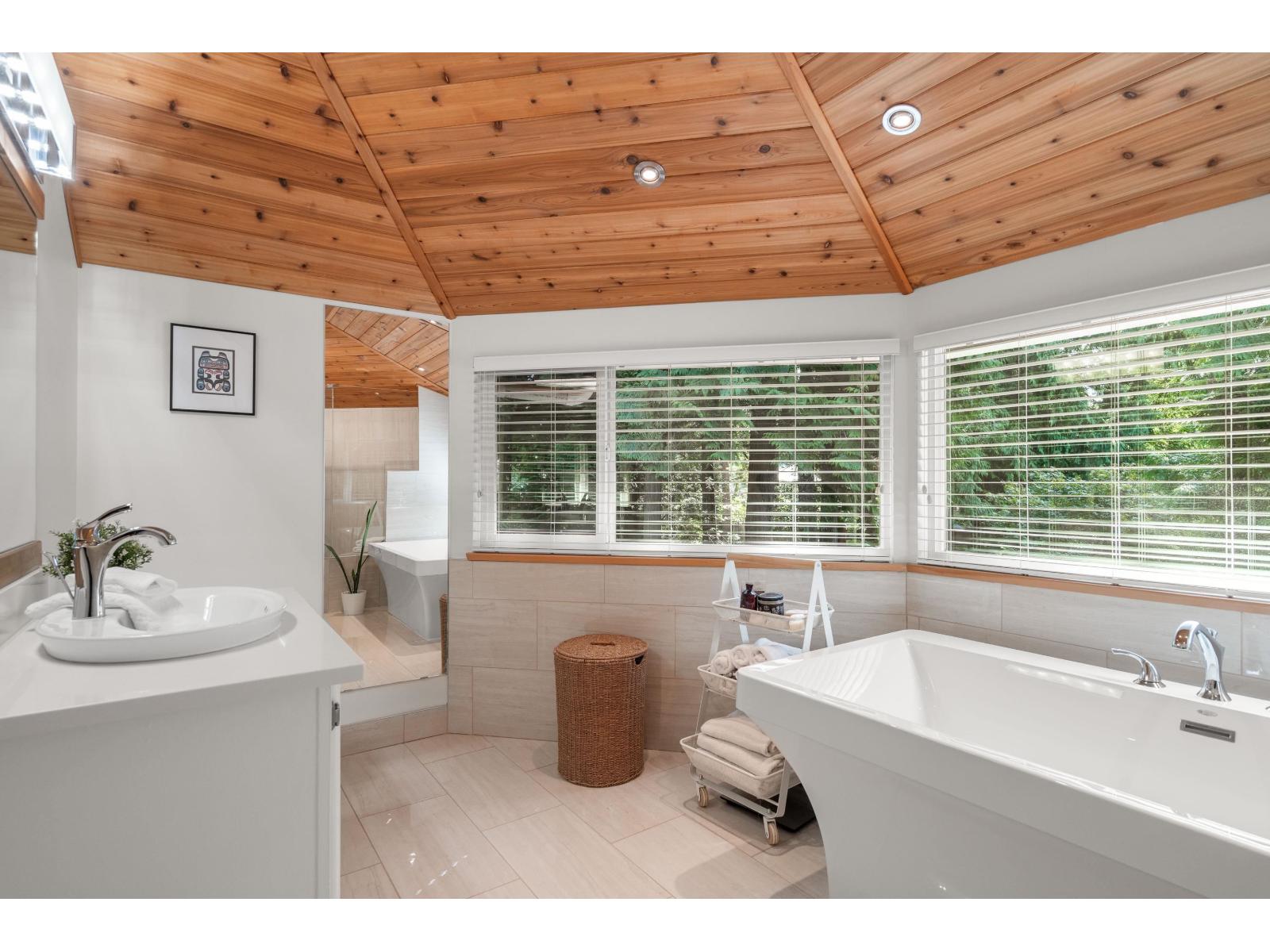 13247 17a Avenue, Surrey, British Columbia  V4A 6R9 - Photo 16 - R3111689