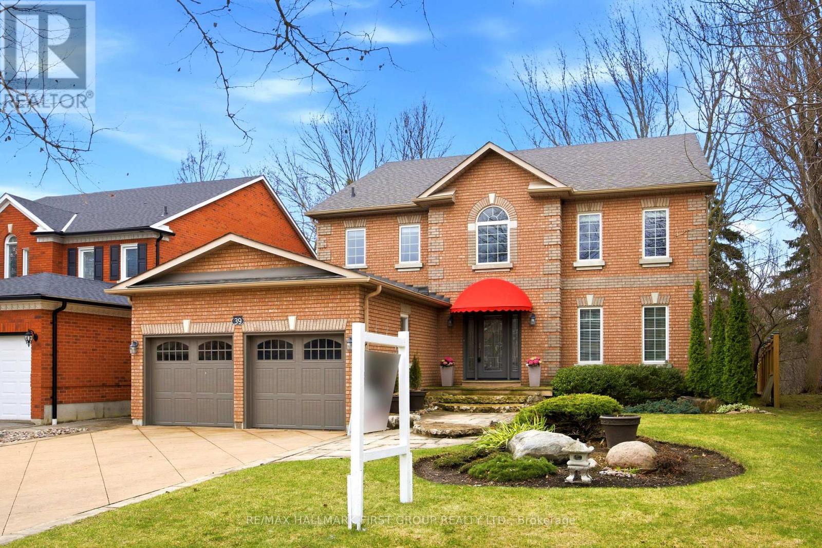 39 Kennett Drive, Whitby, Ontario  L1P 1L5 - Photo 2 - E13006110