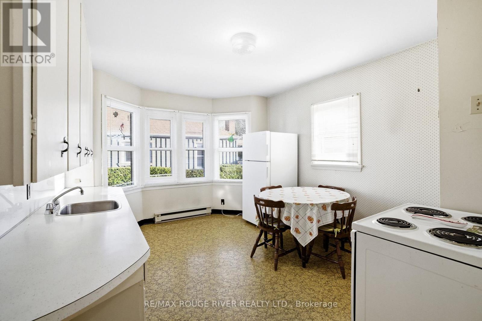 344 Nipigon Street, Oshawa, Ontario  L1J 4N9 - Photo 13 - E13006280