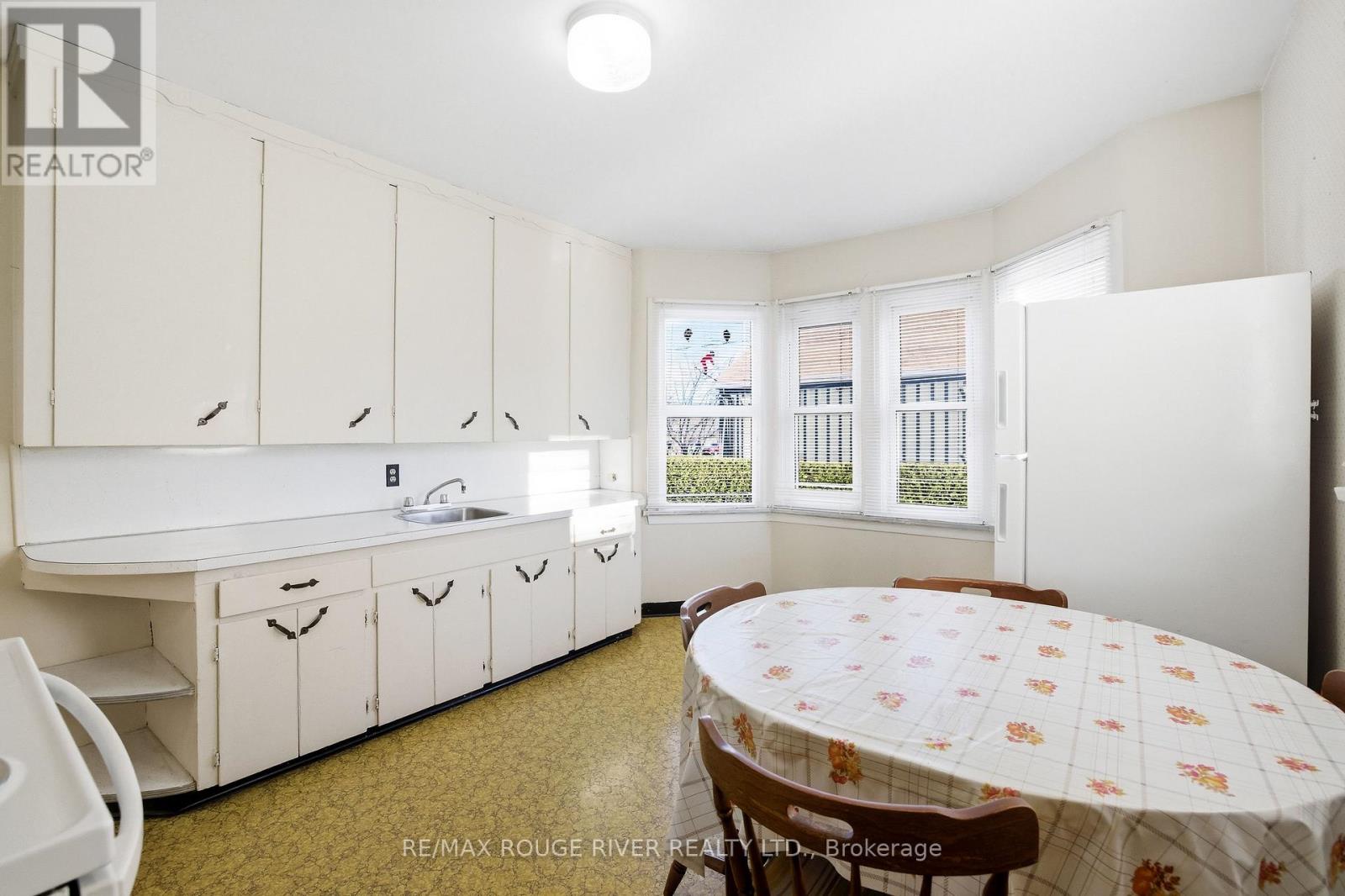 344 Nipigon Street, Oshawa, Ontario  L1J 4N9 - Photo 14 - E13006280