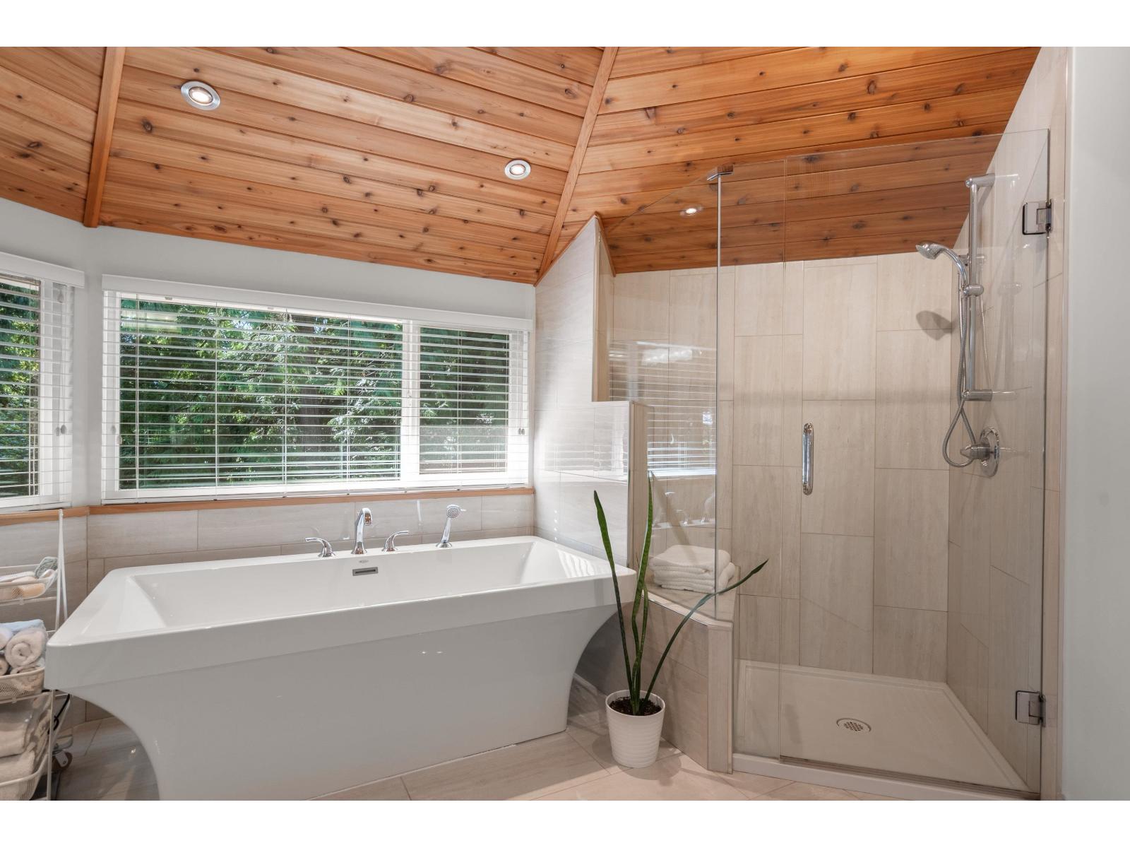 13247 17a Avenue, Surrey, British Columbia  V4A 6R9 - Photo 17 - R3111689