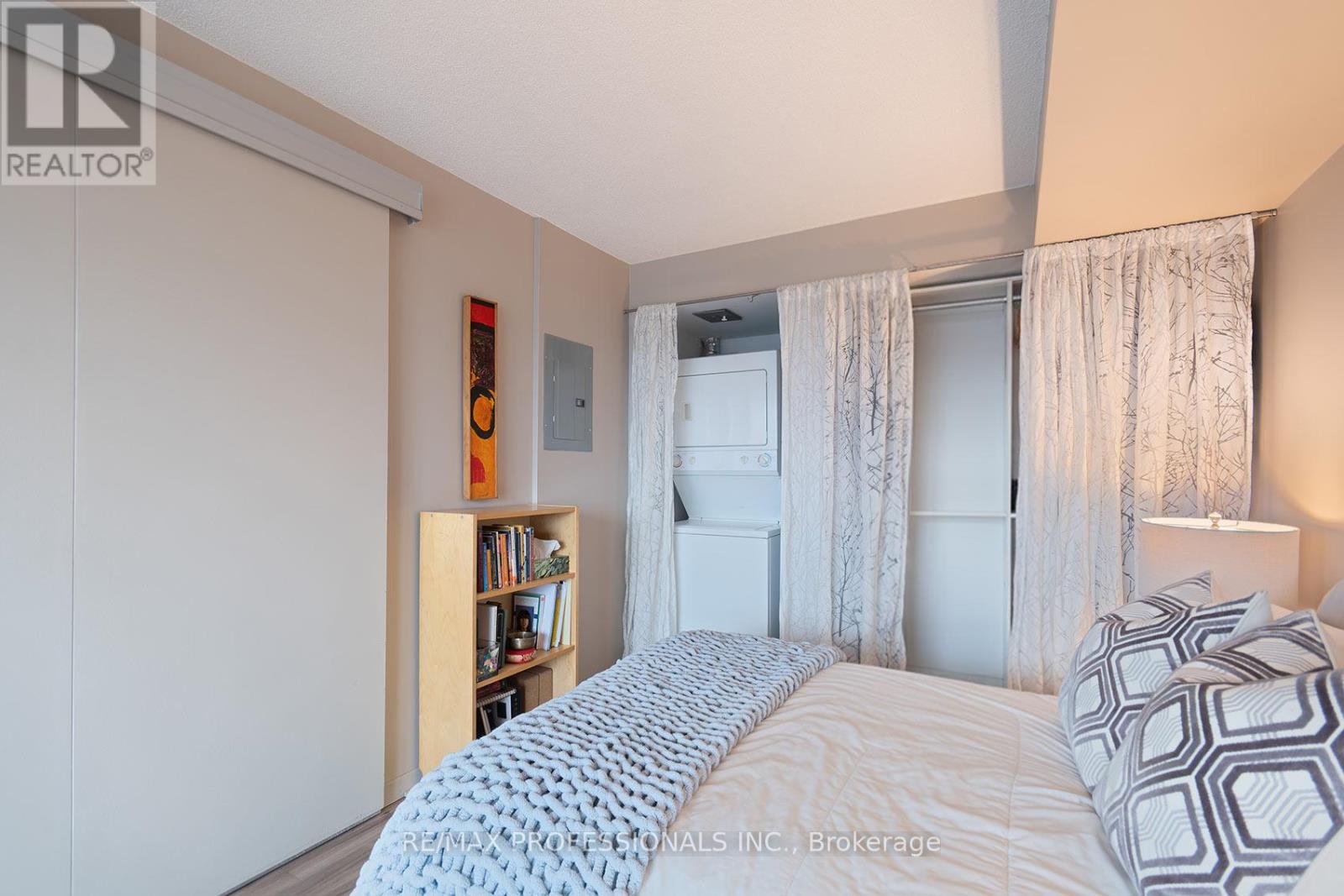 704 - 1040 The Queensway, Toronto, Ontario M8Z 0A7 - Photo 31 - W13005450