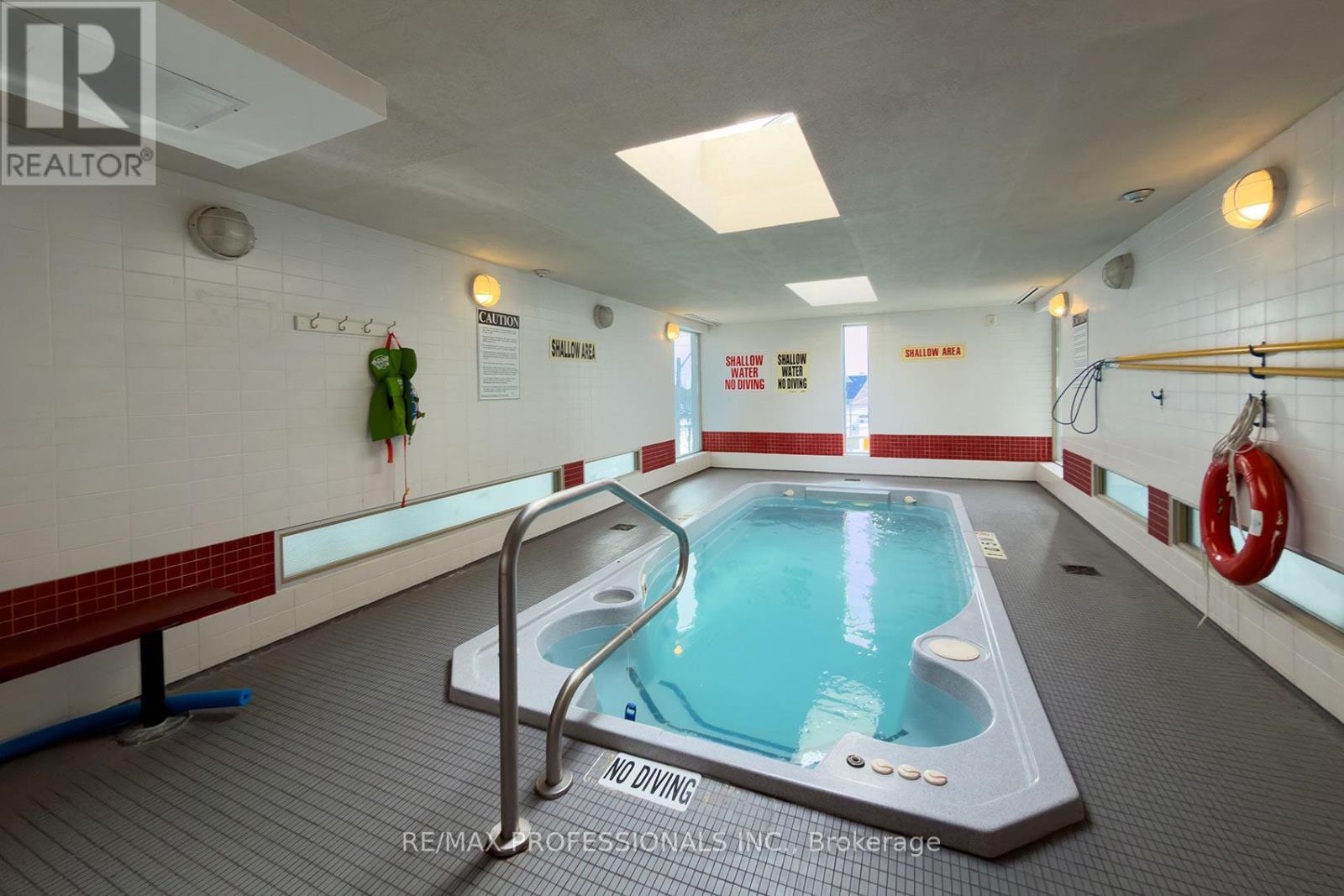 704 - 1040 The Queensway, Toronto, Ontario M8Z 0A7 - Photo 37 - W13005450