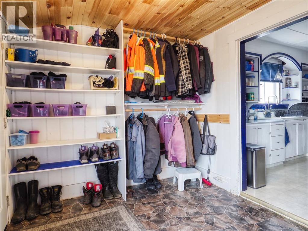 223025 Township Road 280, Rural Kneehill County, Alberta  T0M 0L0 - Photo 18 - A2290809