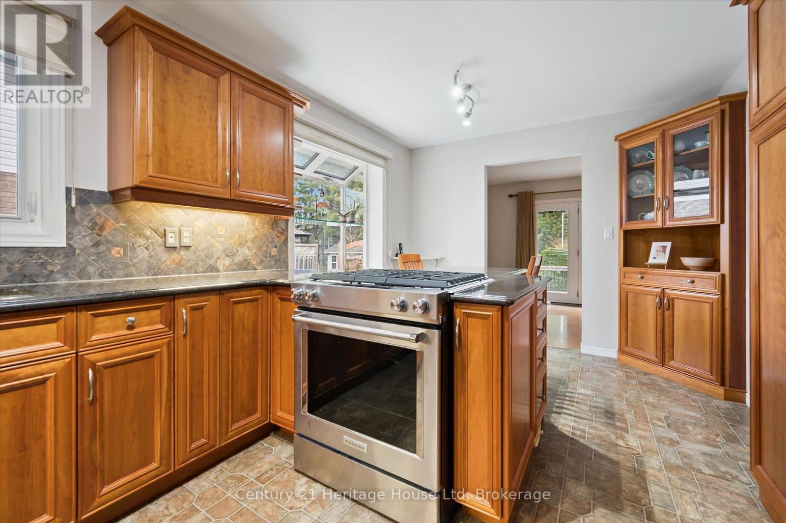 41 Thomas Boulevard, Centre Wellington, Ontario  N0B 1S0 - Photo 16 - X13006128