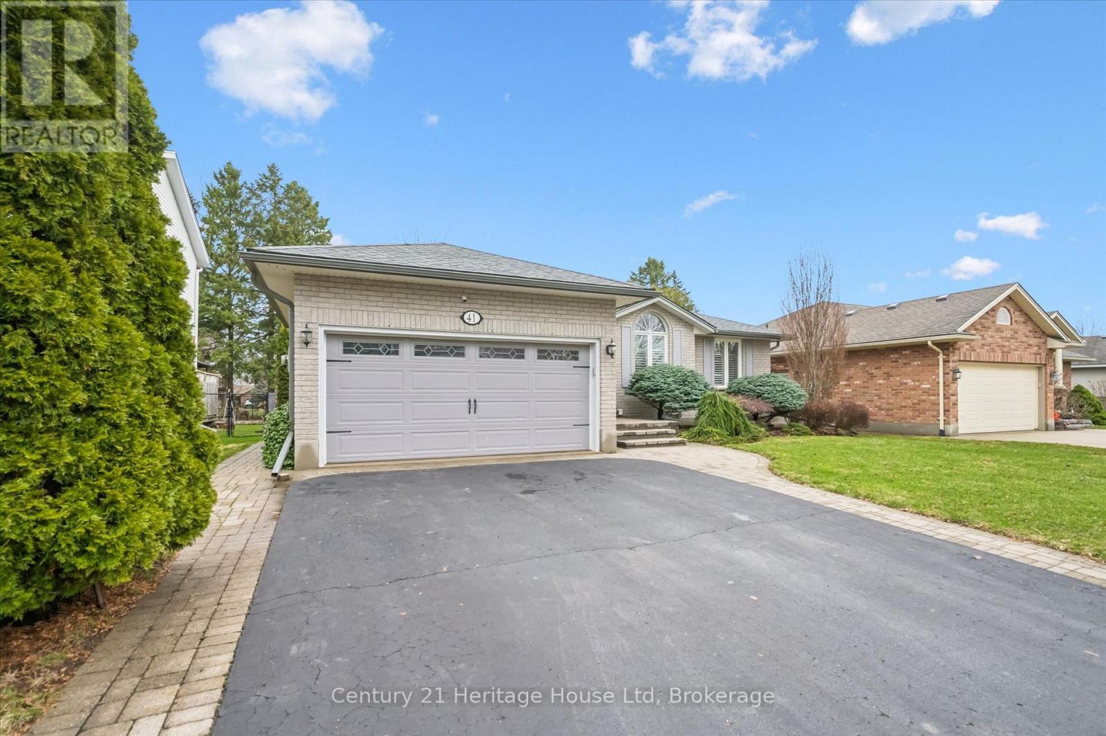 41 Thomas Boulevard, Centre Wellington, Ontario  N0B 1S0 - Photo 2 - X13006128