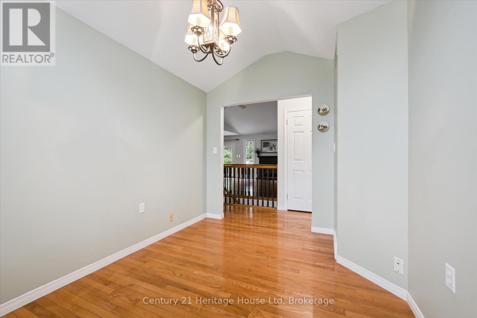 41 Thomas Boulevard, Centre Wellington, Ontario  N0B 1S0 - Photo 20 - X13006128