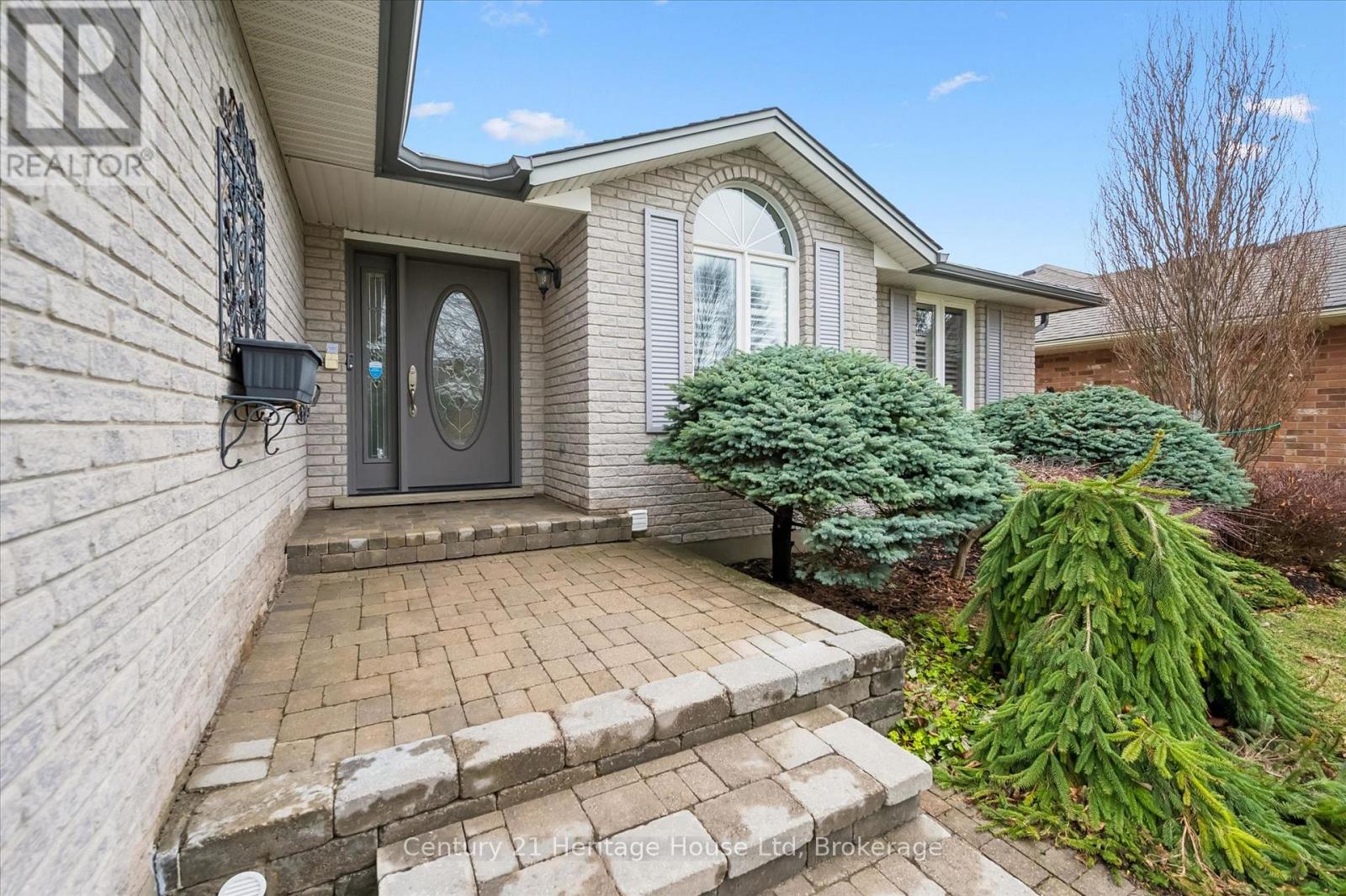 41 Thomas Boulevard, Centre Wellington, Ontario  N0B 1S0 - Photo 4 - X13006128