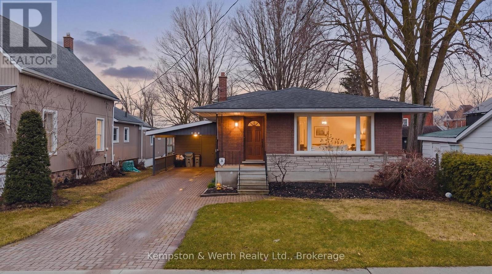 260 Binning Street W, North Perth, Ontario  N4W 1G5 - Photo 2 - X13006184