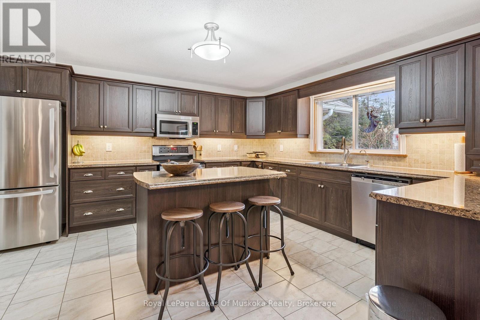 87 Laneige Avenue, Huntsville, Ontario  P0B 1L0 - Photo 14 - X13006240