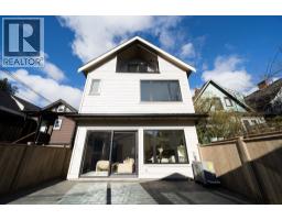 2 864 E 16TH AVENUE, Vancouver, British Columbia