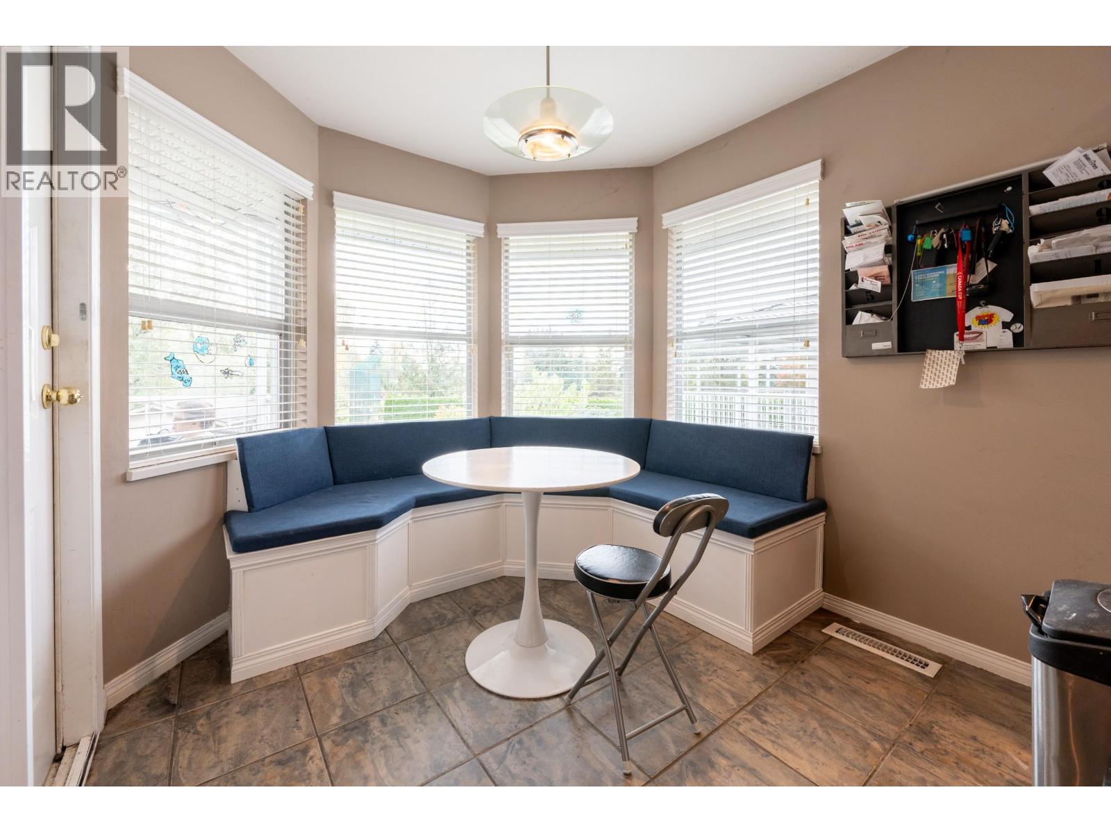 102 Viscount Place, New Westminster, British Columbia  V3M 6L4 - Photo 32 - R3112238