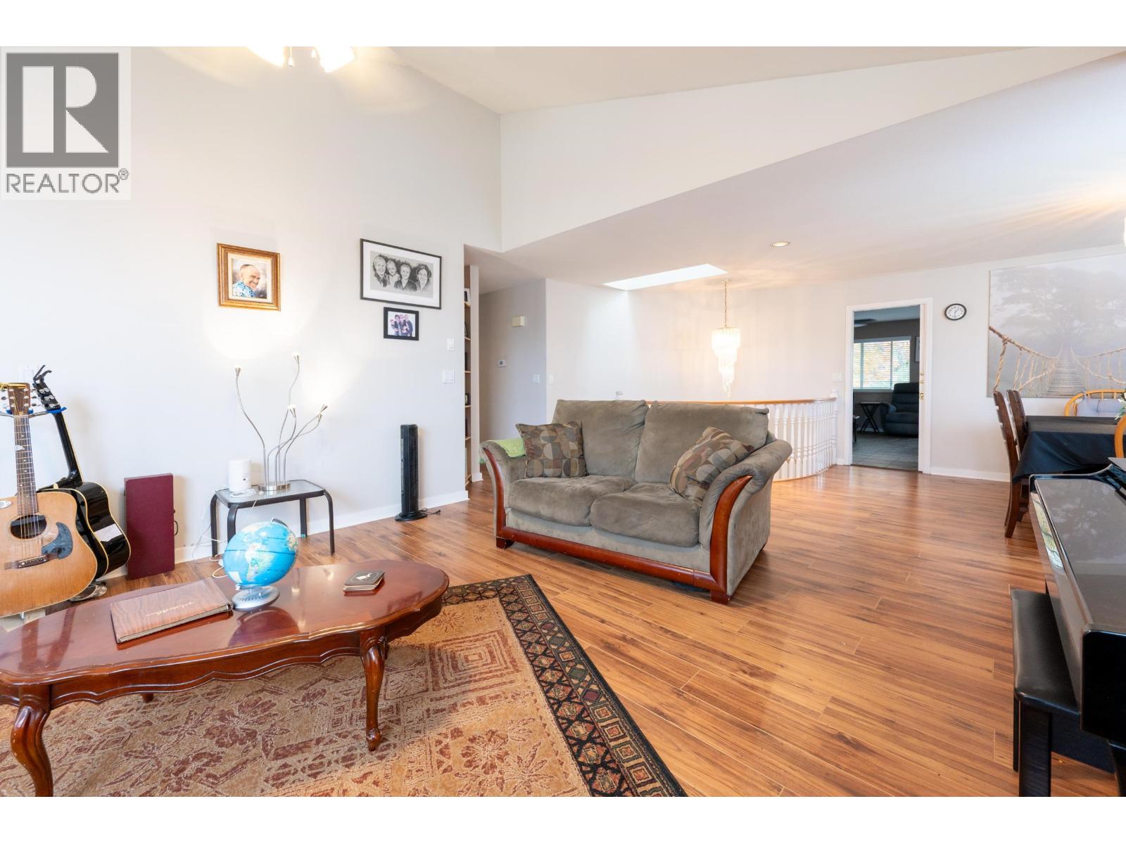 102 Viscount Place, New Westminster, British Columbia  V3M 6L4 - Photo 35 - R3112238