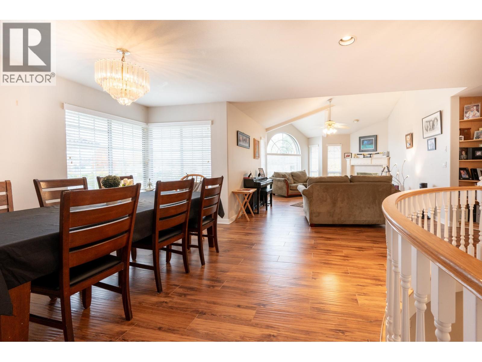 102 Viscount Place, New Westminster, British Columbia  V3M 6L4 - Photo 9 - R3112238