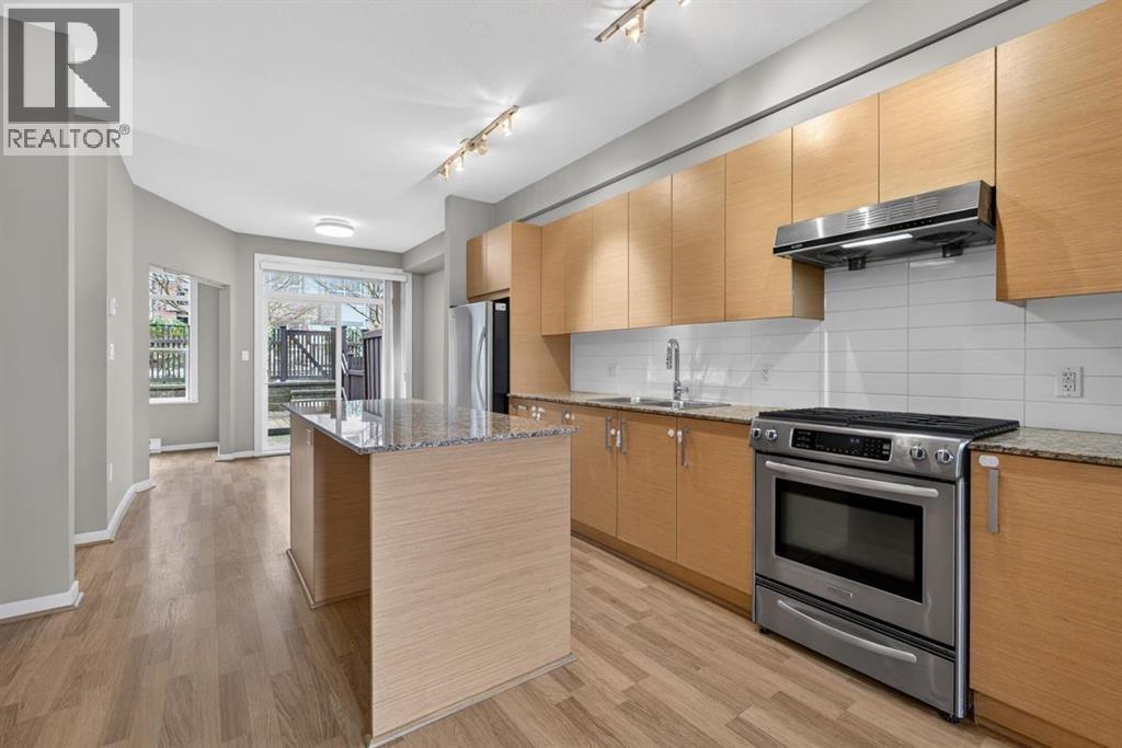 7 5881 IRMIN STREET, Burnaby, British Columbia