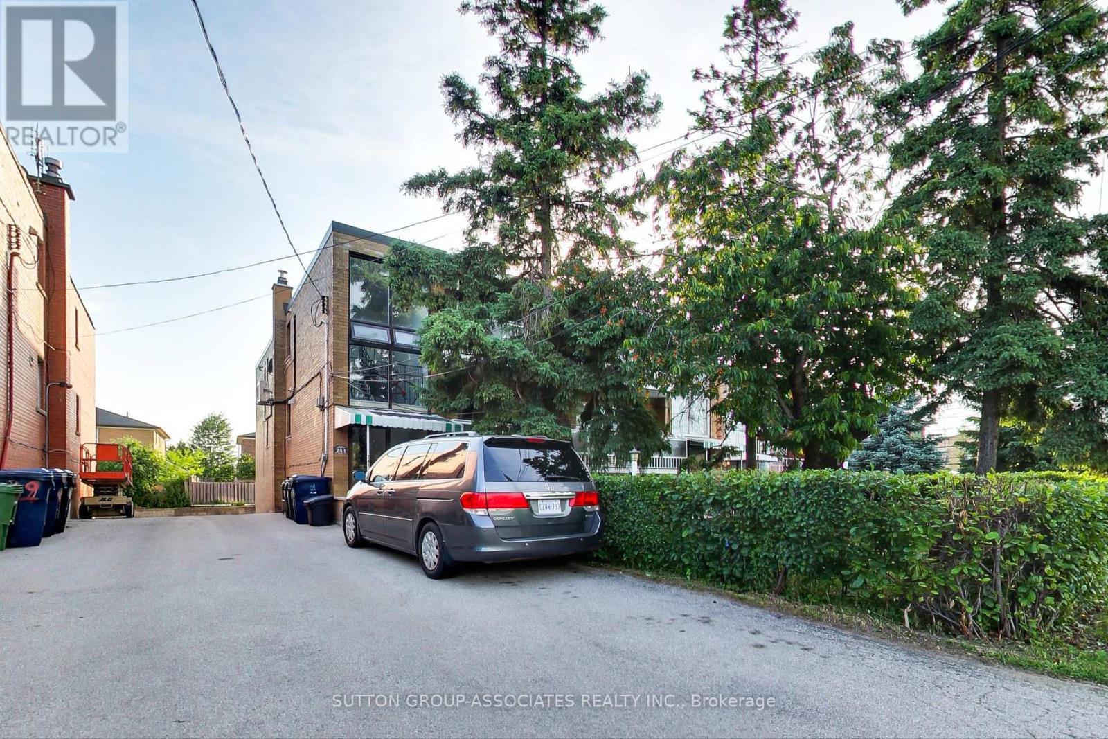 241 Pannahill Road, Toronto, Ontario  M3H 4N9 - Photo 3 - C13006182