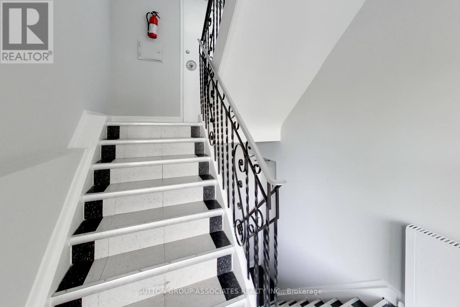 241 Pannahill Road, Toronto, Ontario  M3H 4N9 - Photo 30 - C13006182