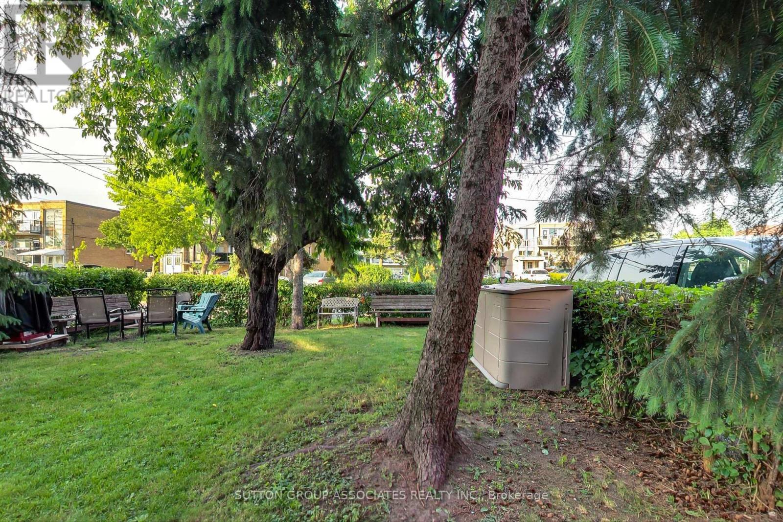 241 Pannahill Road, Toronto, Ontario  M3H 4N9 - Photo 5 - C13006182