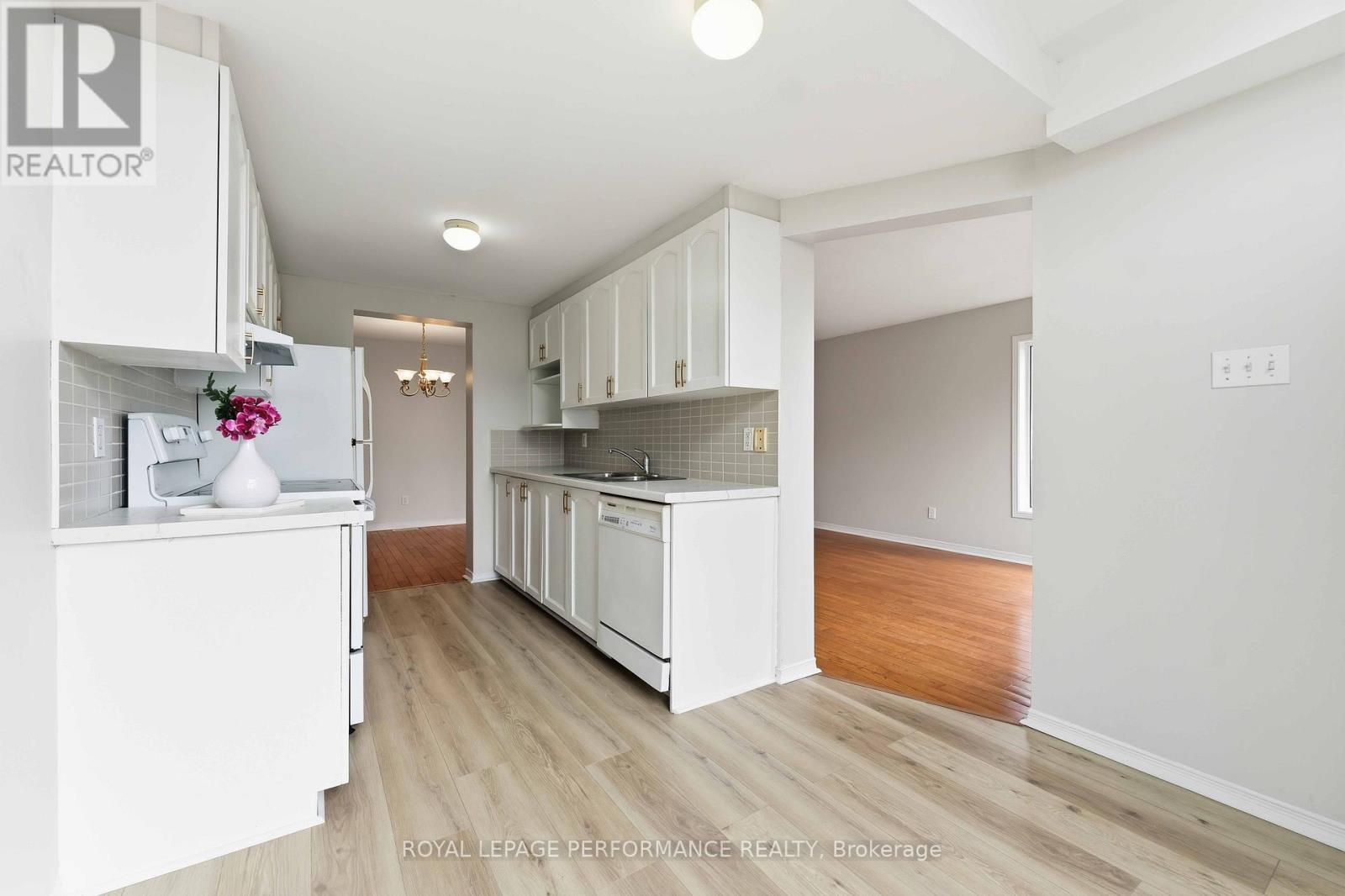 640 Louis Toscano Drive W, Ottawa, Ontario  K4A 0B3 - Photo 12 - X13006106