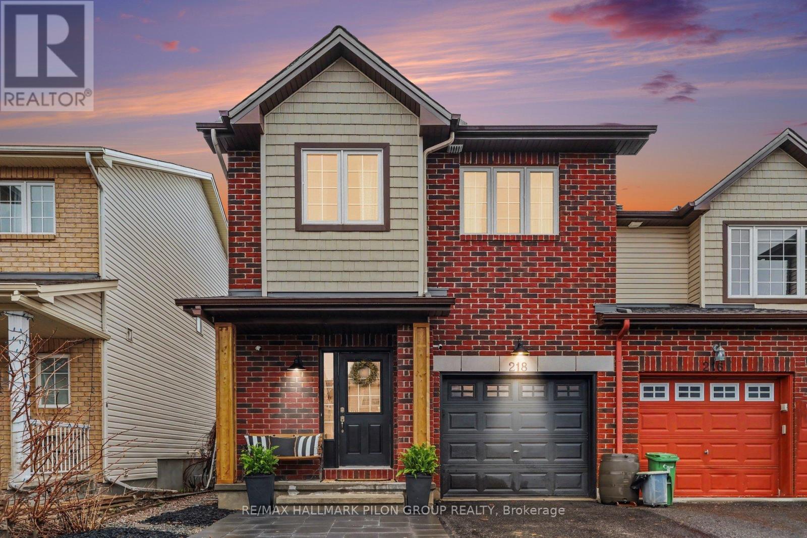 218 ROLLING MEADOW CRESCENT, Ottawa, Ontario