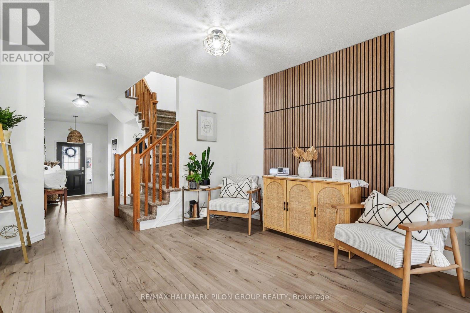 218 Rolling Meadow Crescent, Ottawa, Ontario  K1W 0B1 - Photo 9 - X13006206