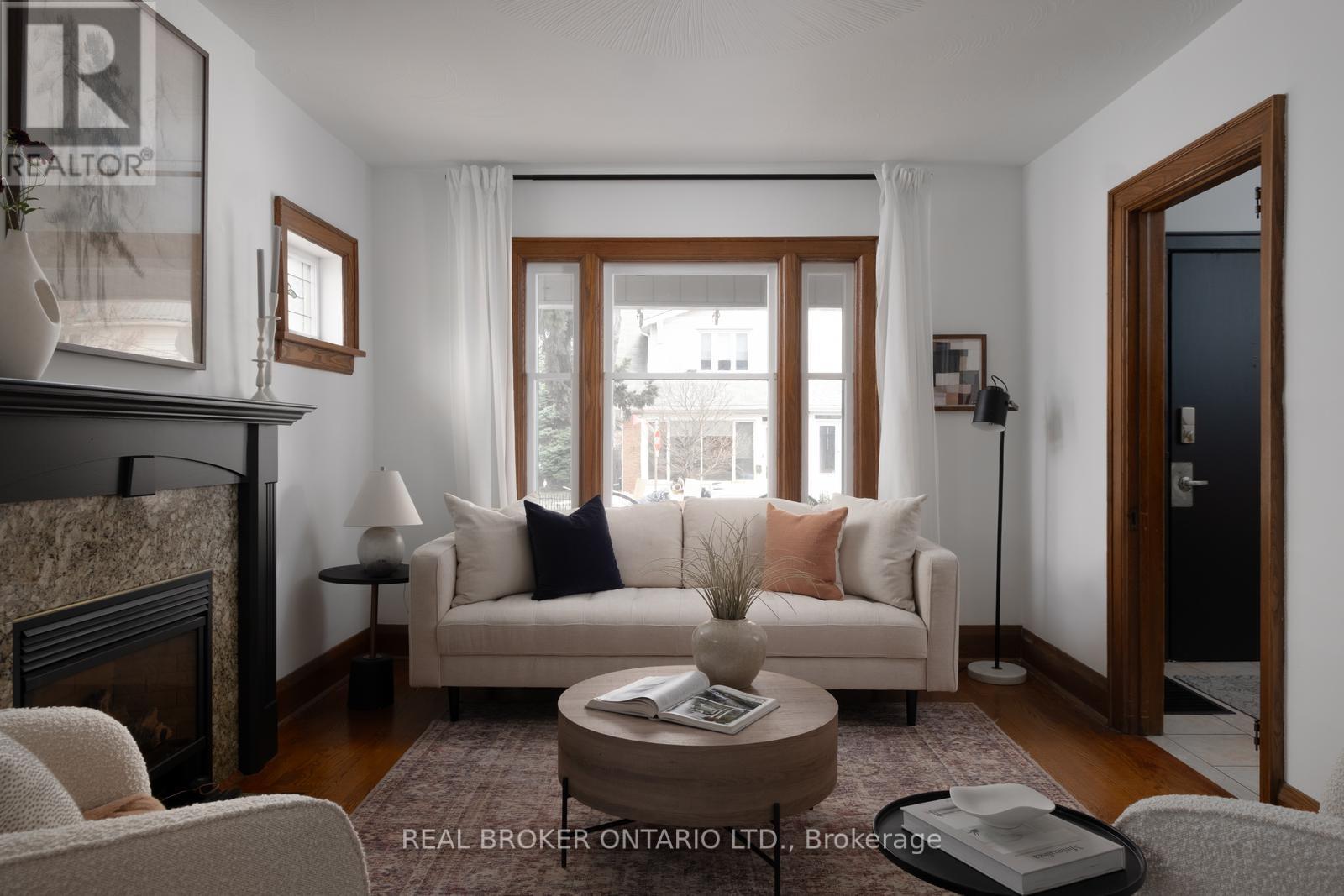 256 Monarch Park Avenue, Toronto, Ontario  M4J 4S5 - Photo 5 - E13006102