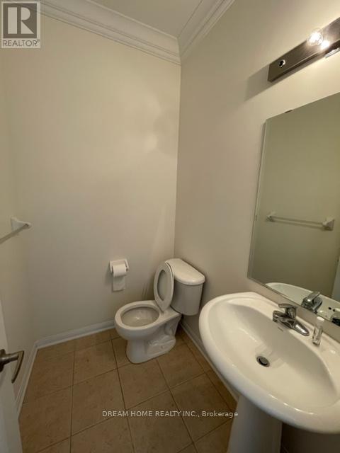 18 Yates Avenue, Toronto, Ontario  M1L 0C3 - Photo 10 - E13006116