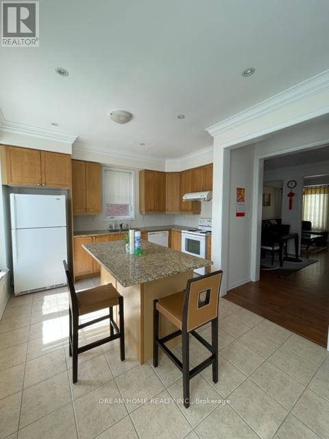 18 Yates Avenue, Toronto, Ontario  M1L 0C3 - Photo 11 - E13006116