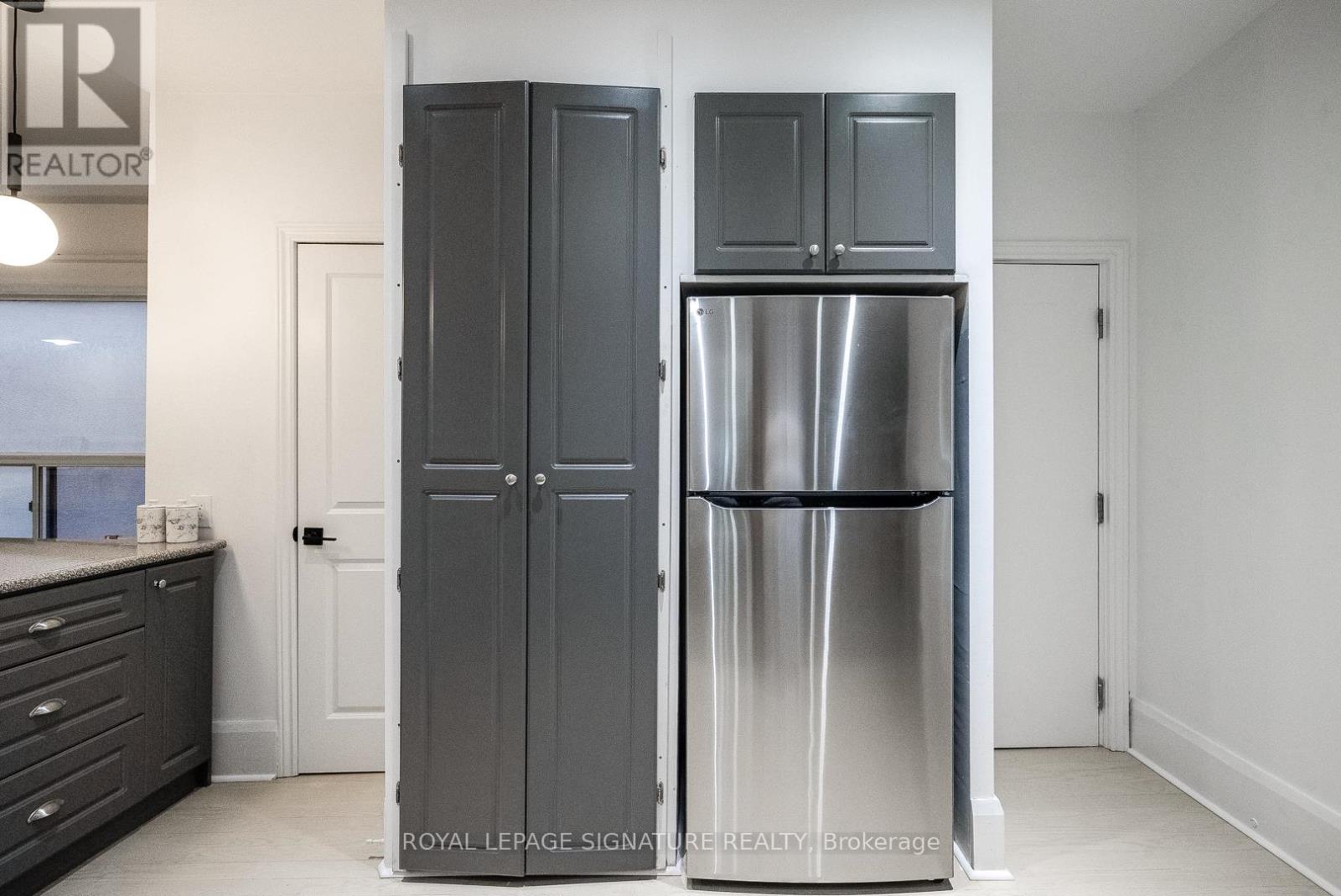 216 Parkmount Road, Toronto, Ontario  M4J 4V6 - Photo 14 - E13006156