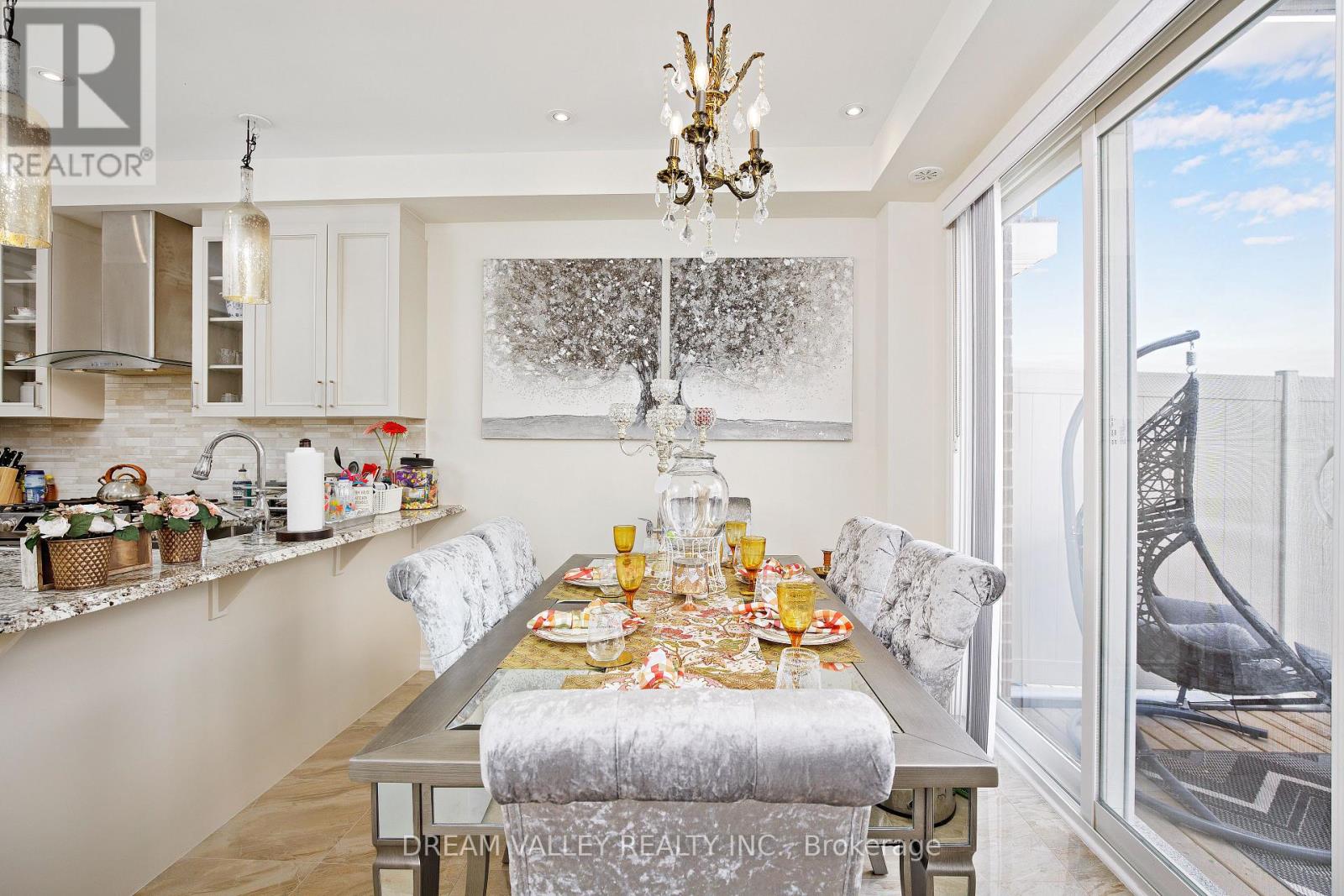 88 Jolly Way, Toronto, Ontario  M1P 0E2 - Photo 7 - E13006208