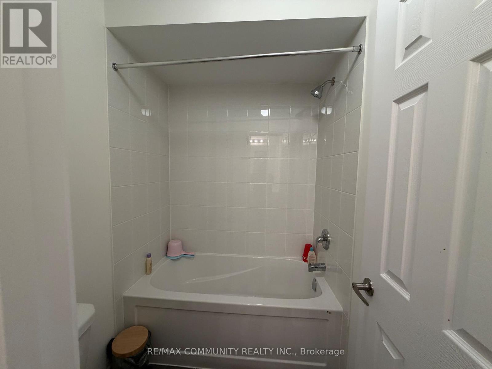 2891 Albatross Way, Pickering, Ontario  L1X 0P6 - Photo 14 - E13006278